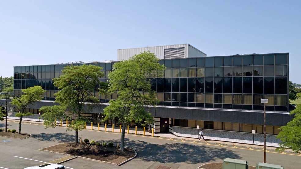 More Photos Of 225 Old New Brunswick Rd, Piscataway Office For Lease