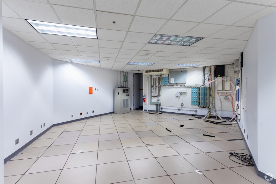 10101 David Taylor Dr, Charlotte, NC 28262 Office For Lease