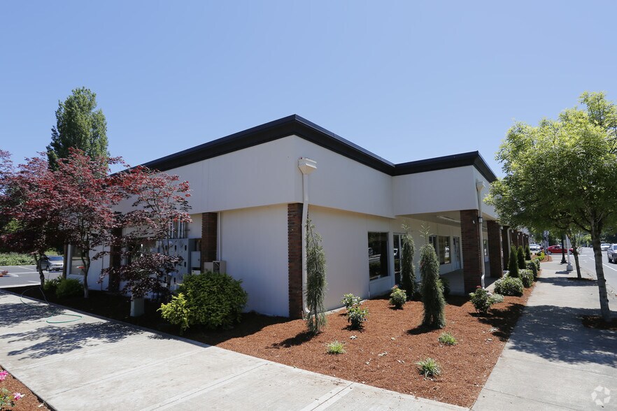 More Photos Of 11 N Parkway Ave, Battle Ground Freestanding For Lease