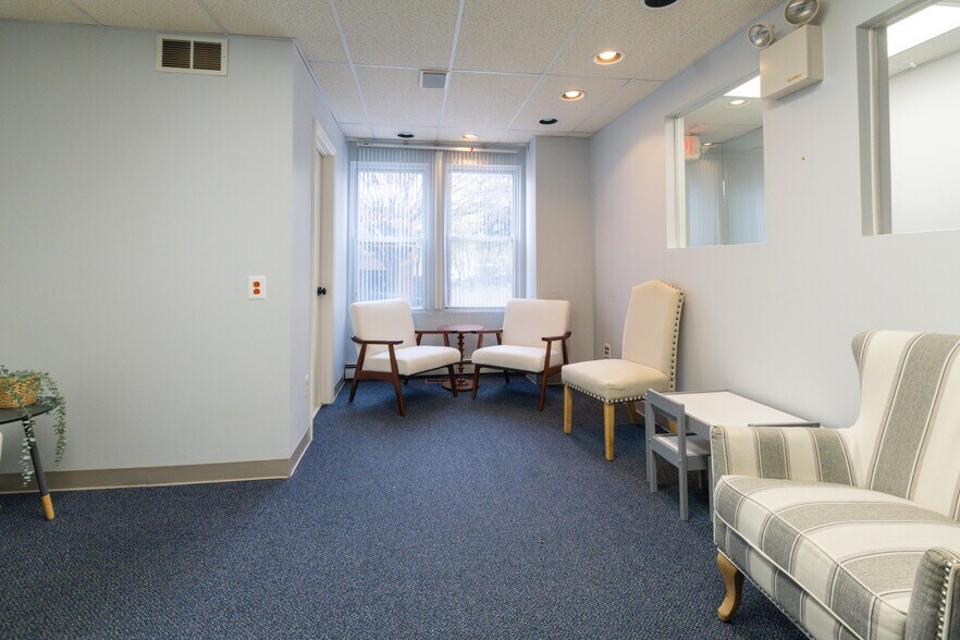 More Photos Of 535 Monmouth St, Gloucester City Medical For Lease