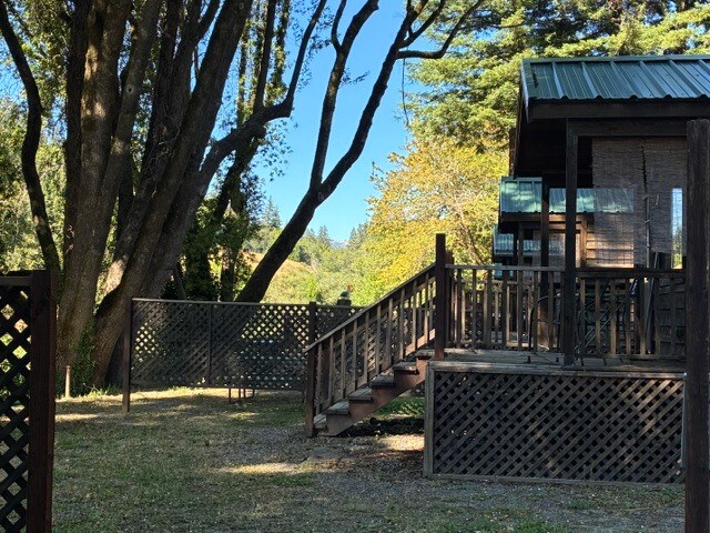 More Photos Of 4112 Redwood Dr, Redway Hotel For Sale