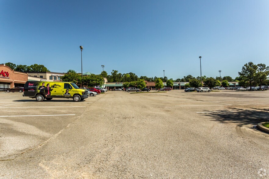 More Photos Of 3964 Goodman Rd, Southaven Unknown For Sale