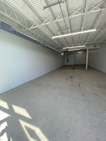 More Photos Of 10858 Harry Hines Blvd, Dallas Storefront For Lease