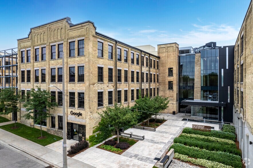 Primary Photo Of 51 Breithaupt St, Kitchener Office For Lease