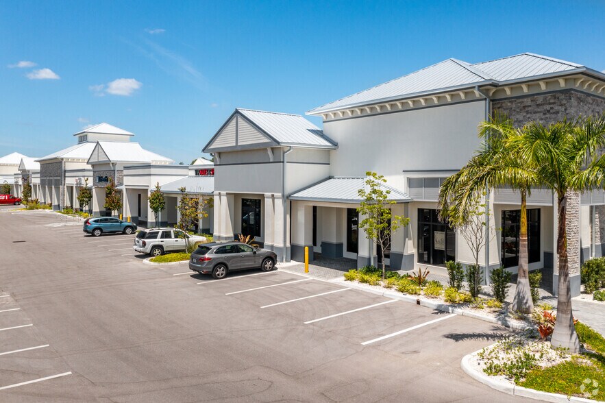 More Photos Of 7273 Vanderbilt Beach Rd, Naples General Retail For Lease