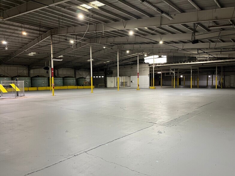 More Photos Of 1001 Clinton St, Lockport Manufacturing For Sale