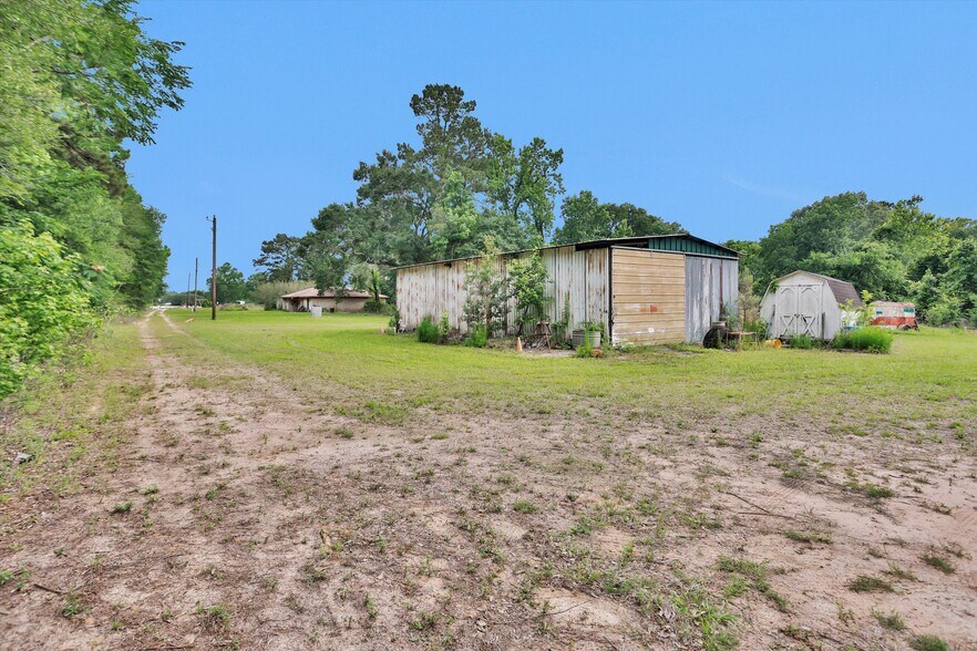 More Photos Of 15635 Highway 105 E, Conroe Land For Sale