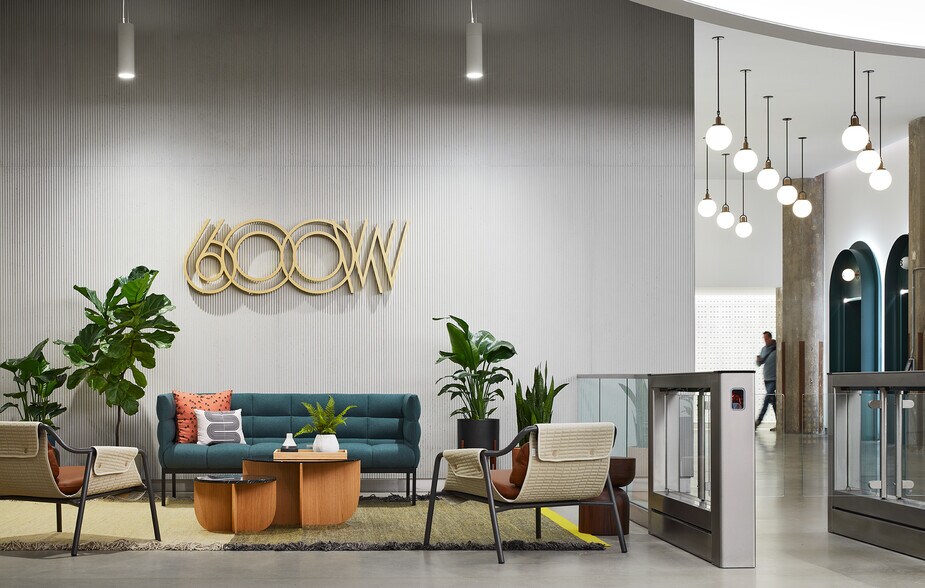 More Photos Of 600 W Chicago Ave, Chicago Office For Lease