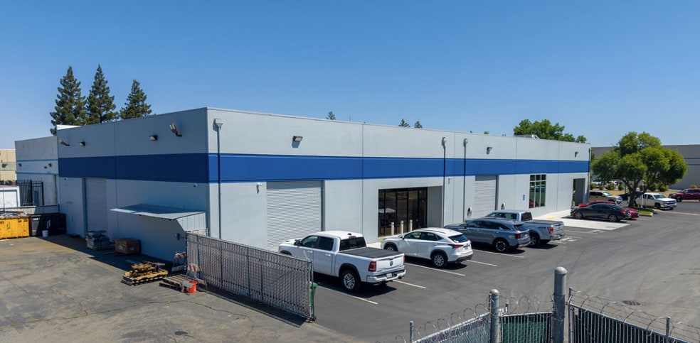 More Photos Of 16 Light Sky Ct, Sacramento Warehouse For Sale