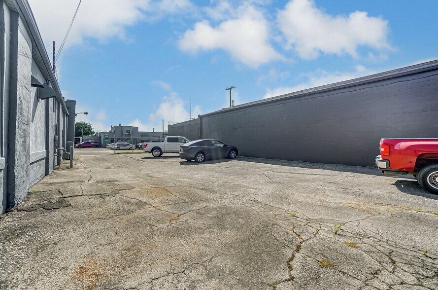 More Photos Of 203 S Wittenberg Ave, Springfield Industrial For Sale