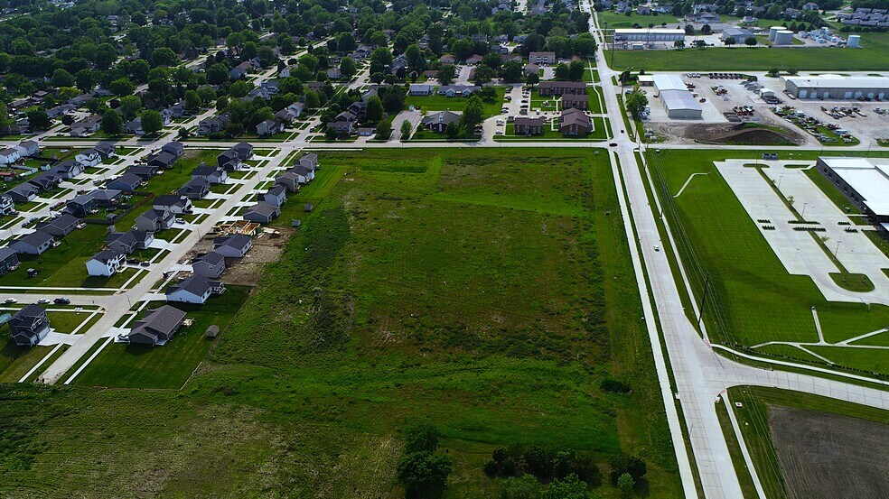 More Photos Of 01 Iowa Ave, Indianola Land For Sale