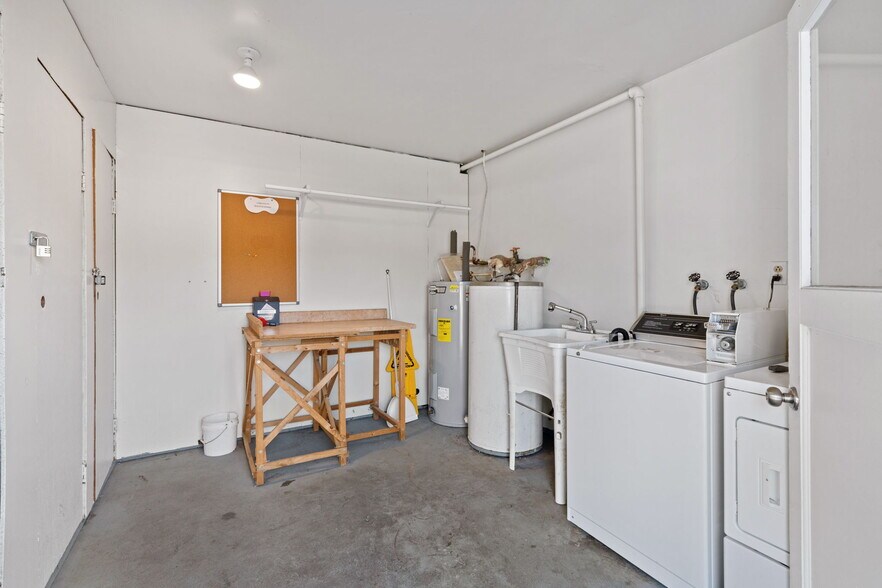 More Photos Of 1149 SW Cascade Ave, Chehalis Apartments For Sale