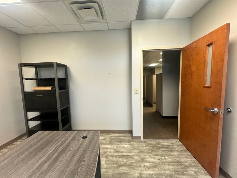 More Photos Of 540 Lake Center Pky, Cumming Office For Lease
