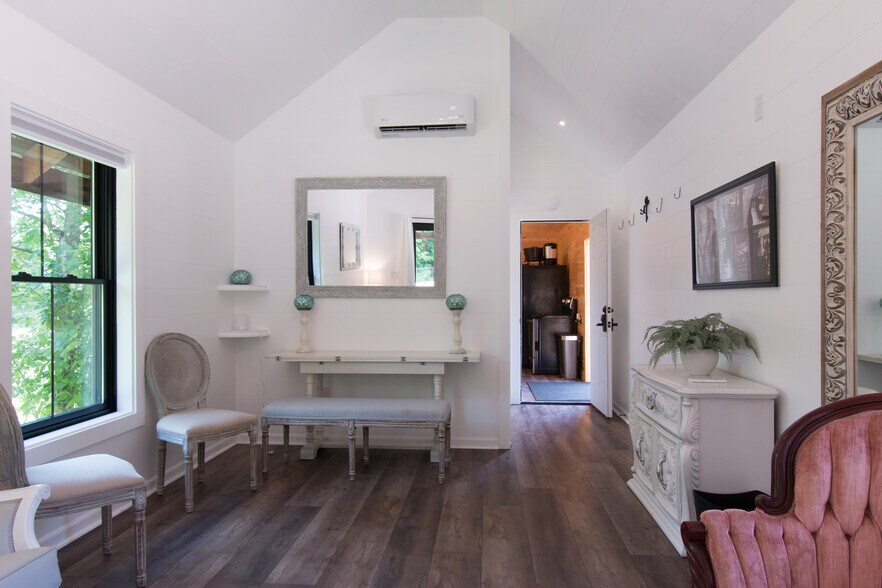 More Photos Of 21405 Parks Mill Rd, Abingdon Lodge Meeting Hall For Sale