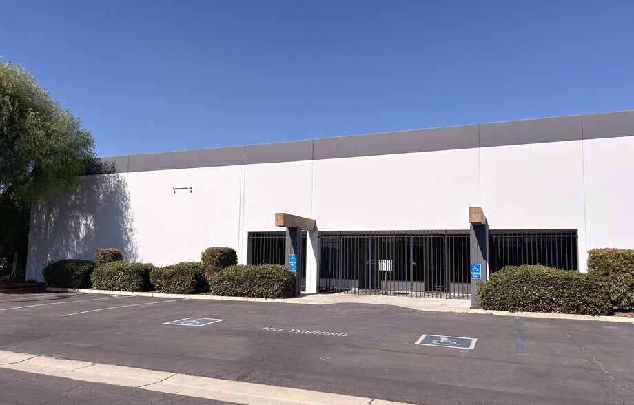 Primary Photo Of 555 Birch Ct, Colton Warehouse For Lease