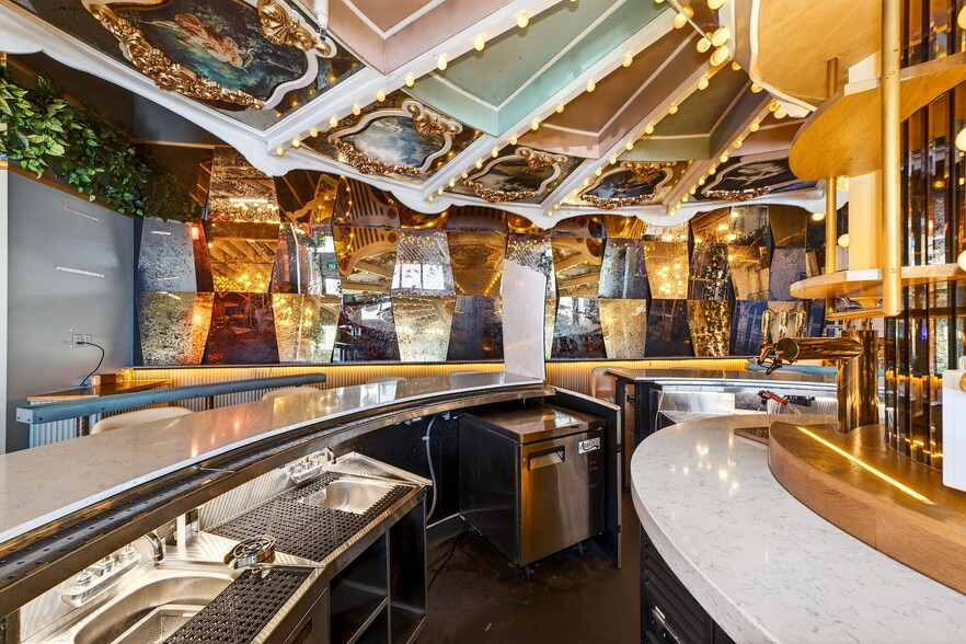 More Photos Of 2401 Kettner Blvd, San Diego Restaurant For Lease