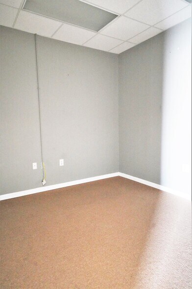 More Photos Of 2110 Fairburn Rd, Douglasville Flex For Lease