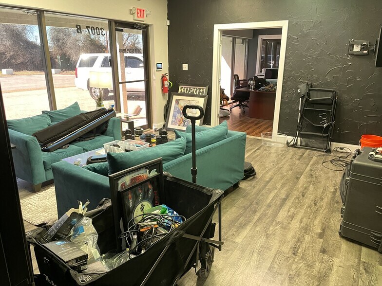 More Photos Of 3007 Pleasant Valley Ln, Arlington Warehouse For Lease