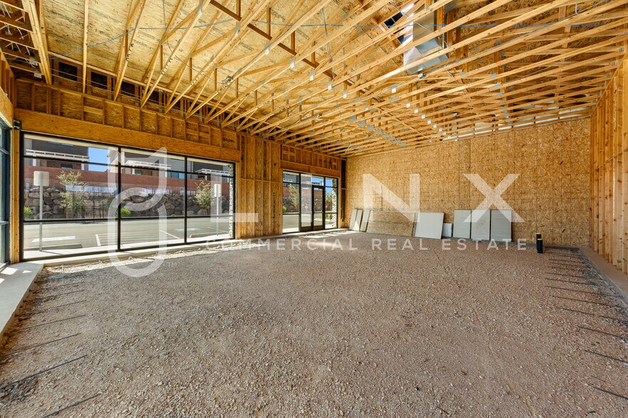 More Photos Of 967 Country Ln, Santa Clara General Retail For Lease