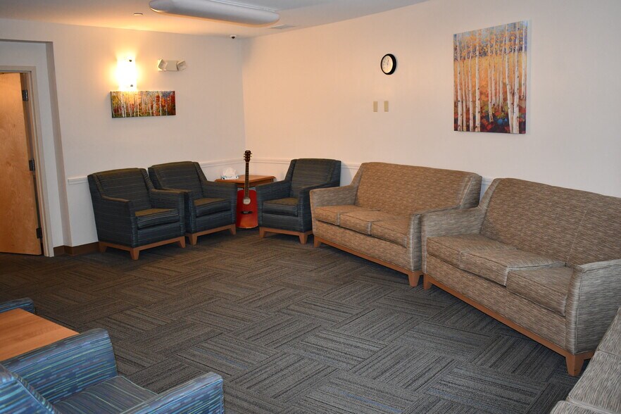 More Photos Of 140 Queen City Ave, Manchester Rehabilitation Center For Sale