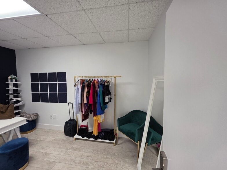 More Photos Of 10420 NW 37th Ter, Miami Warehouse For Sale