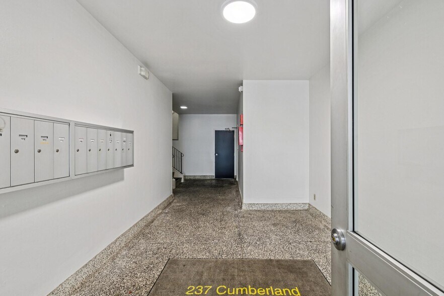 More Photos Of 237 Cumberland St, San Francisco Multifamily For Sale