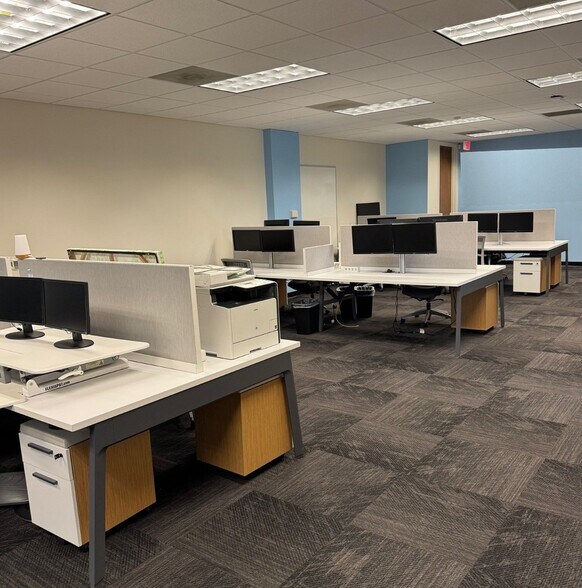 More Photos Of 1080 Woodcock Rd, Orlando Office For Lease