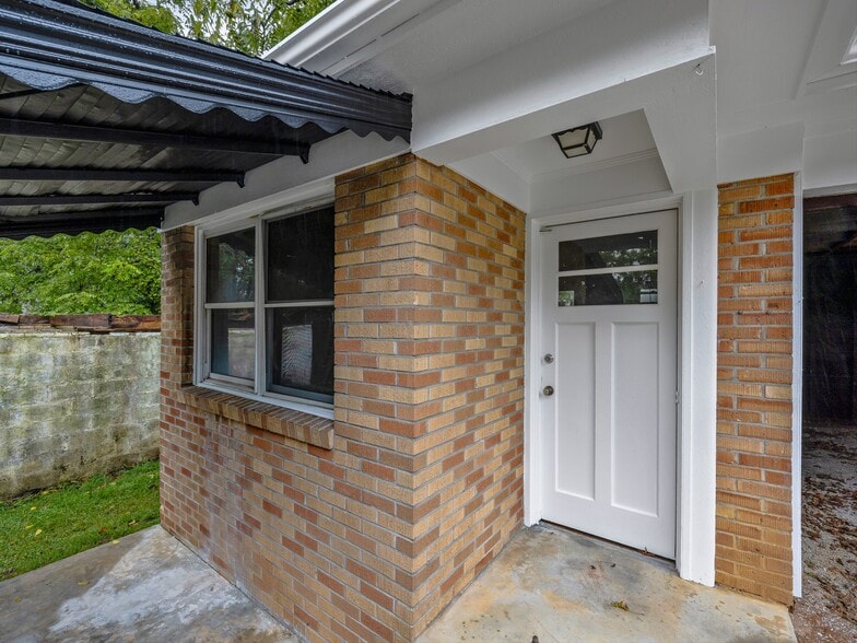 More Photos Of 1029 Patton St, Hendersonville Apartments For Sale