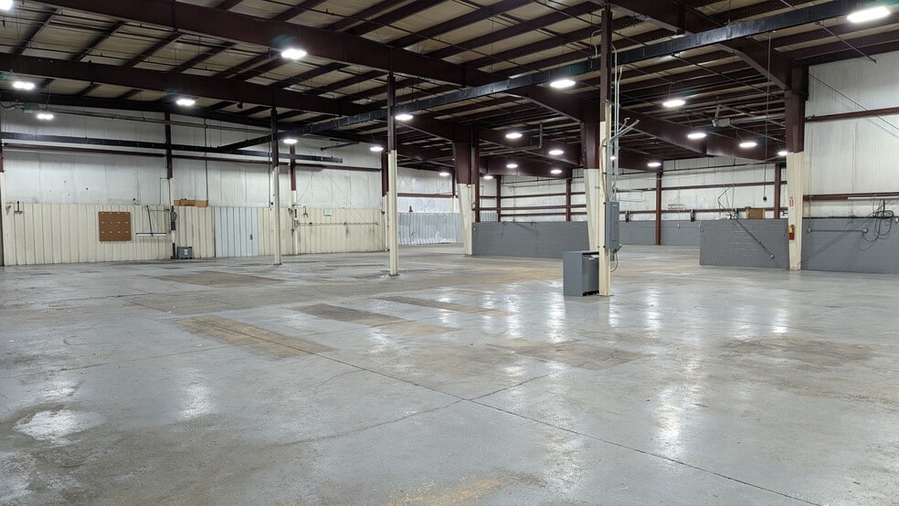 More Photos Of 343 Hughes Dr, Traverse City Manufacturing For Lease