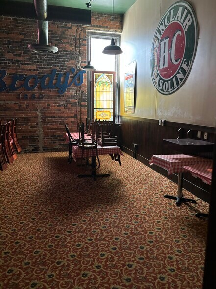 More Photos Of 310 Court Ave, Des Moines Restaurant For Sale