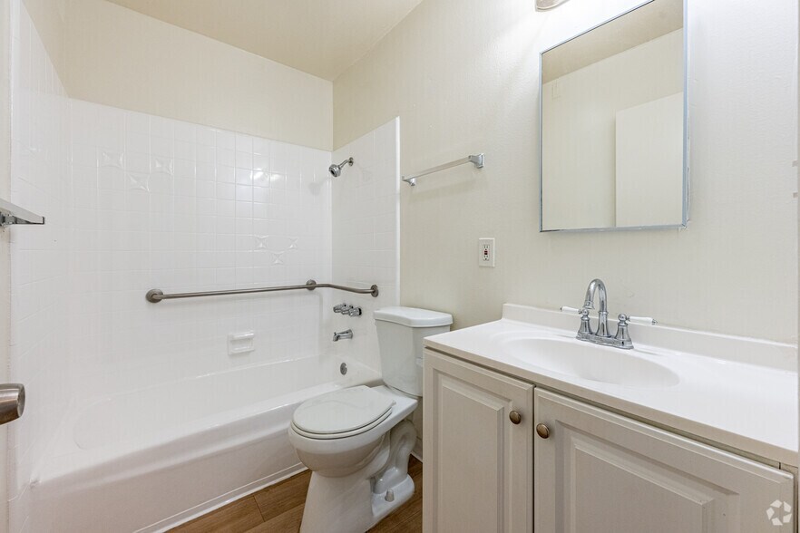 More Photos Of 835 W Rosecrans Ave, Gardena Apartments For Sale