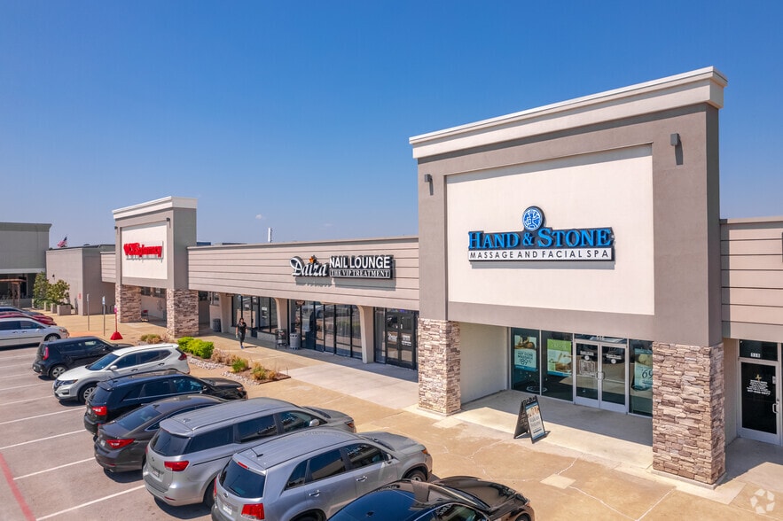 More Photos Of 1701 W Randol Mill Rd, Arlington Unknown For Sale