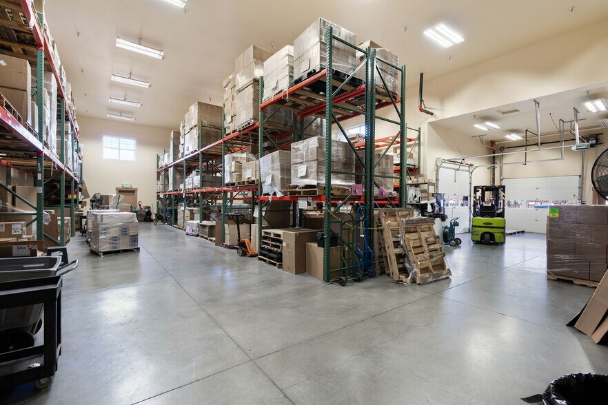 More Photos Of 270 E Sun Ranch Dr, Sisters Industrial For Sale