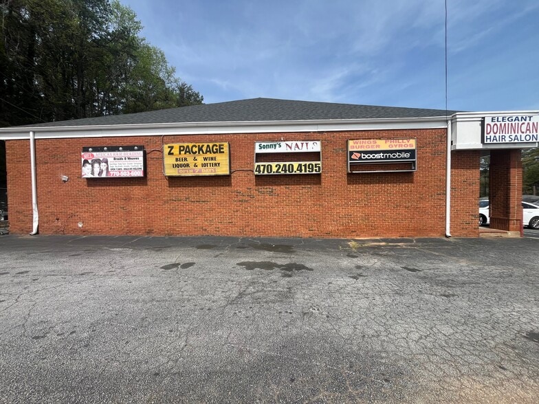 More Photos Of 414 N Hairston Rd, Stone Mountain Freestanding For Sale