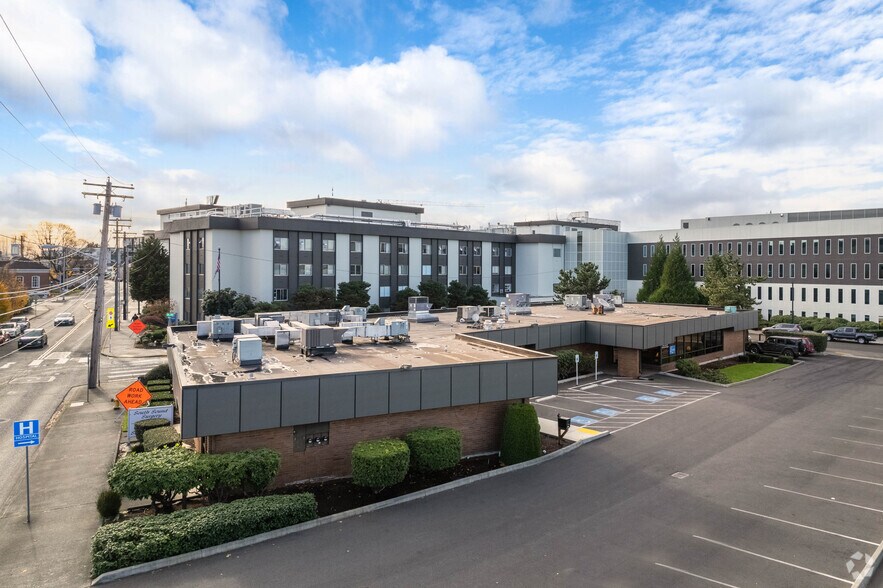 More Photos Of 101 2nd St NE, Auburn Medical For Sale