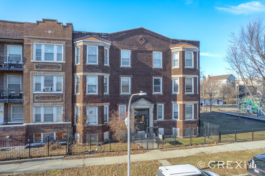 More Photos Of , Chicago Multifamily For Sale