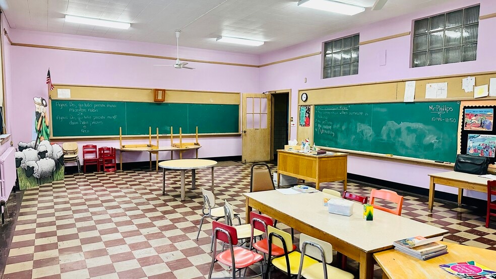 More Photos Of 1018 College Ave, Niagara Falls Schools For Sale