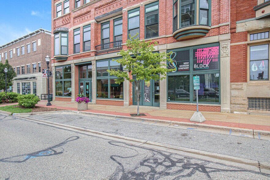 More Photos Of 360-66 W Western Ave, Muskegon Storefront For Sale