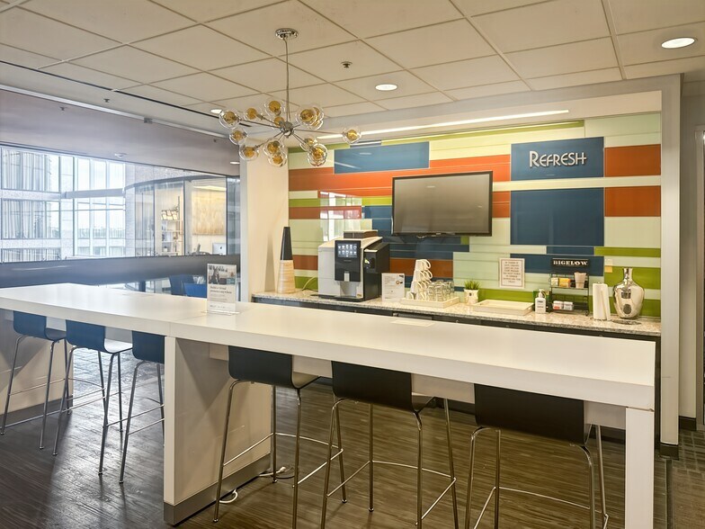 More Photos Of 4830 W Kennedy Blvd, Tampa Coworking Space