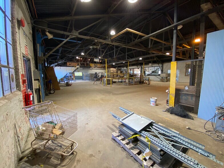 More Photos Of 501 Robb St, McKees Rocks Warehouse For Sale