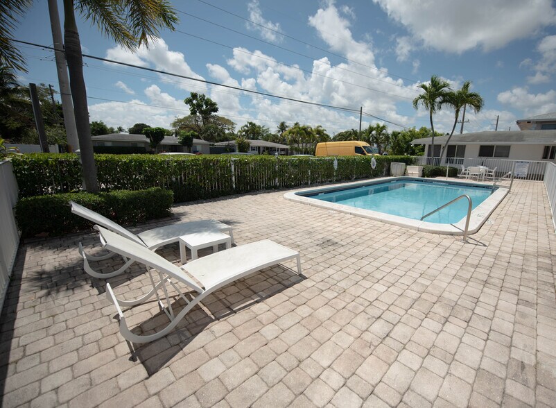 More Photos Of 231 SW 15th St, Pompano Beach Apartments For Sale