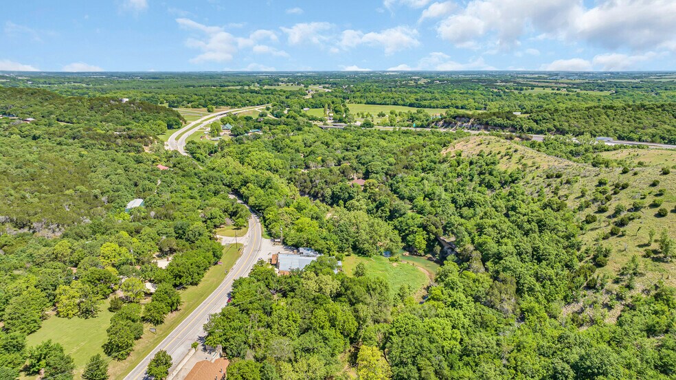 More Photos Of 4565 US-77 Hwy, Davis Specialty For Sale