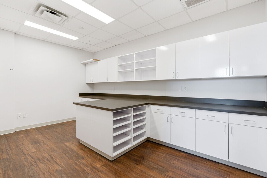 More Photos Of 1403-1405 W 2200 S, Salt Lake City Office For Lease