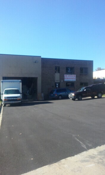 More Photos Of 1101-1143 Taft St, Rockville Warehouse For Lease
