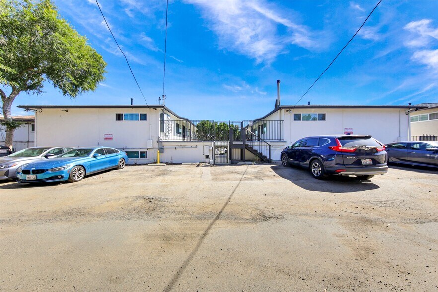 More Photos Of 7025 Boulevard Dr, La Mesa Apartments For Sale