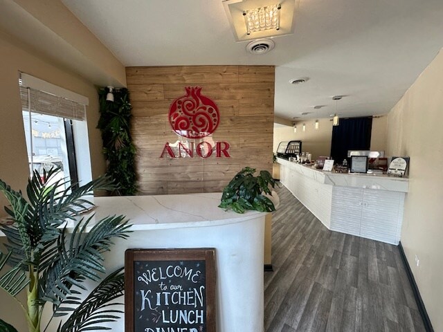 More Photos Of 1450 W Webster Ave, Chicago Restaurant For Lease