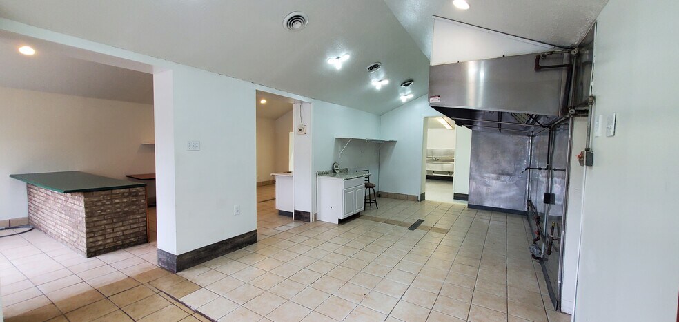 More Photos Of 163 Main St, Bruin Freestanding For Sale