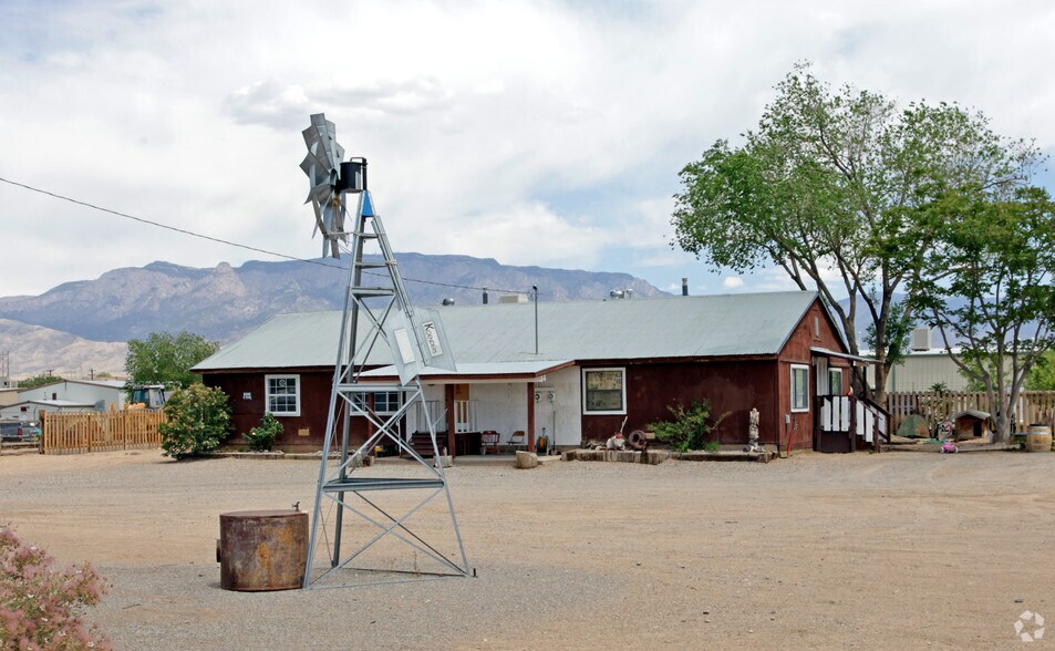 More Photos Of 300 Ranchitos Rd NE, Albuquerque Contractor Storage Yard For Lease
