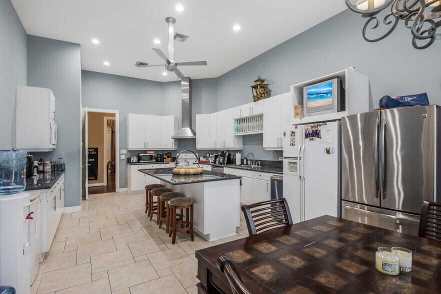 More Photos Of 17004 Grant Rd, Cypress Office For Sale