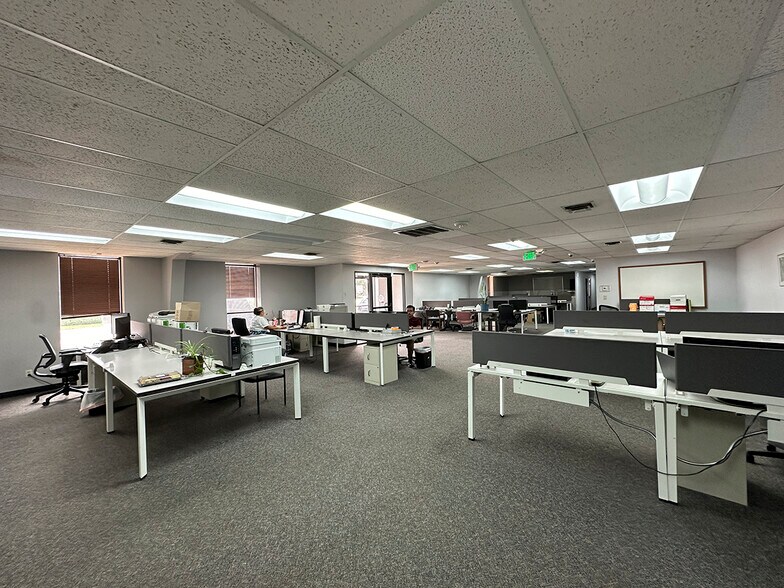 More Photos Of 10885 E 51st Ave, Denver Warehouse For Sale